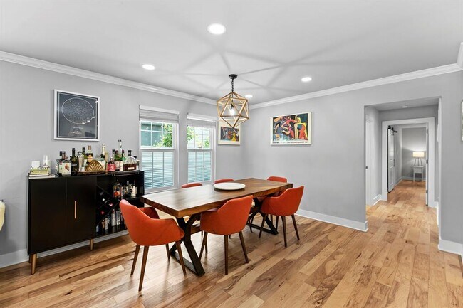 Building Photo - 3307 Garden Villa Ln