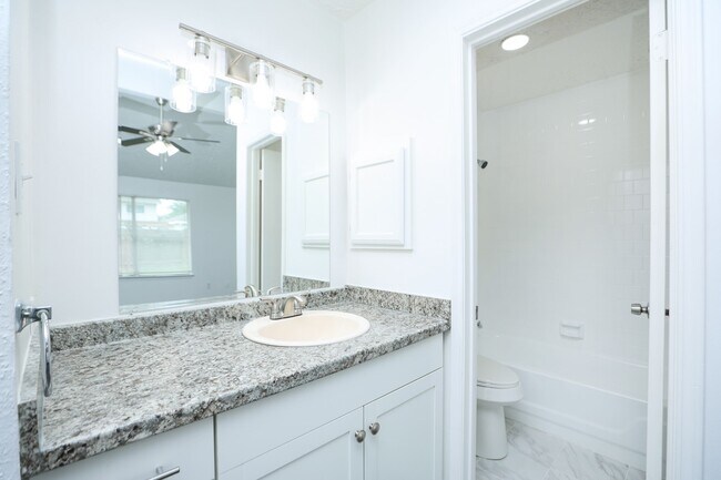 Building Photo - 19938 Laurel Trail Dr