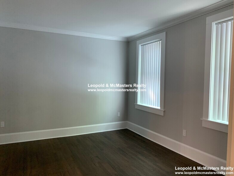 Building Photo - 130 Longwood Ave