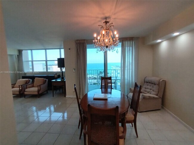 Building Photo - 1410 S Ocean Dr
