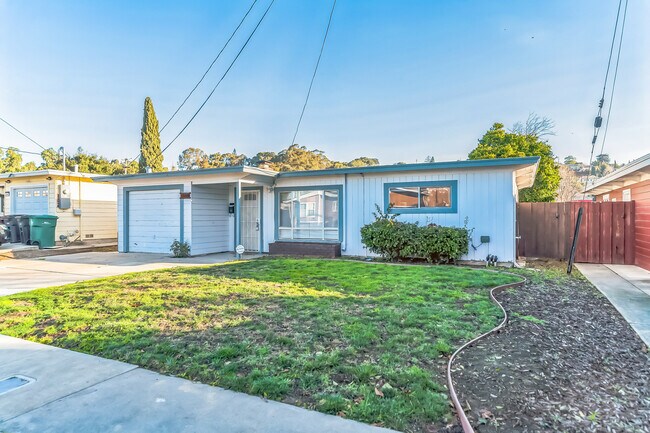 Building Photo - 24488 Edith St