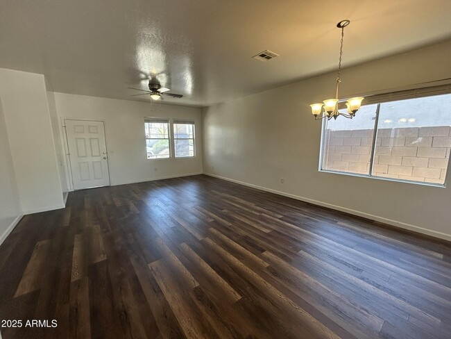 Building Photo - 7210 S 41st Dr