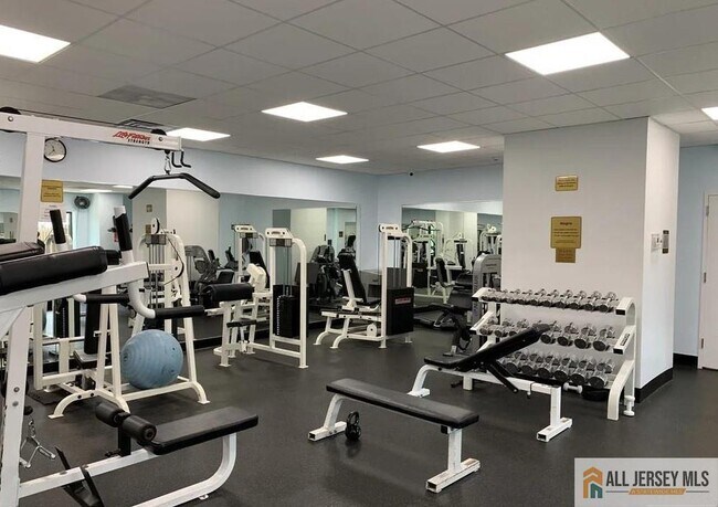 Building Photo - 770 Anderson Ave