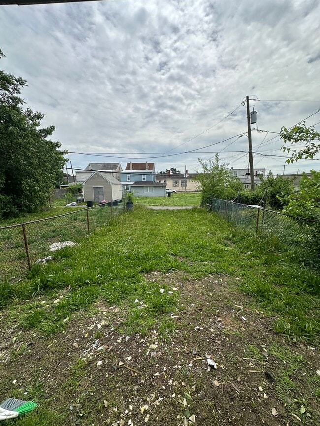 Building Photo - Newly renovated 3 Bed, 1 Bath in Marcus Hook