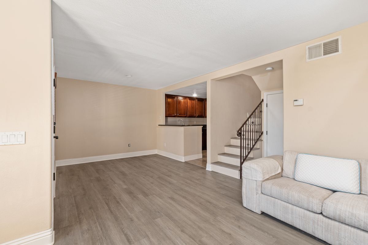 Building Photo - 3965 Nobel Dr