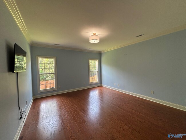 Building Photo - 15110 Lakeside Trail SW