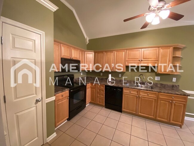 Building Photo - Townhome for rent in Pelham, AL! Available to View Now!