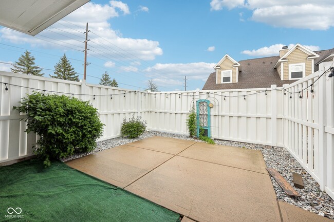 Building Photo - 15557 Bowie Dr