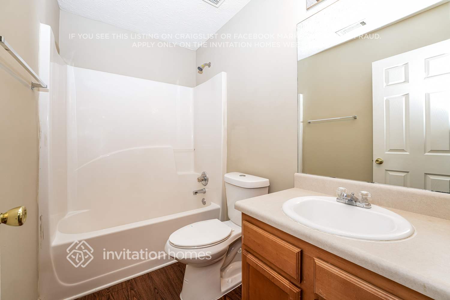 Building Photo - 1026 Hawthorn Ln