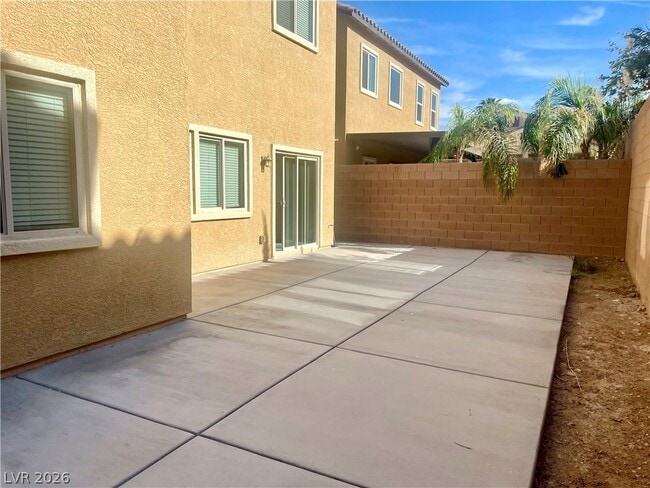 Building Photo - 8365 S Pioneer Way
