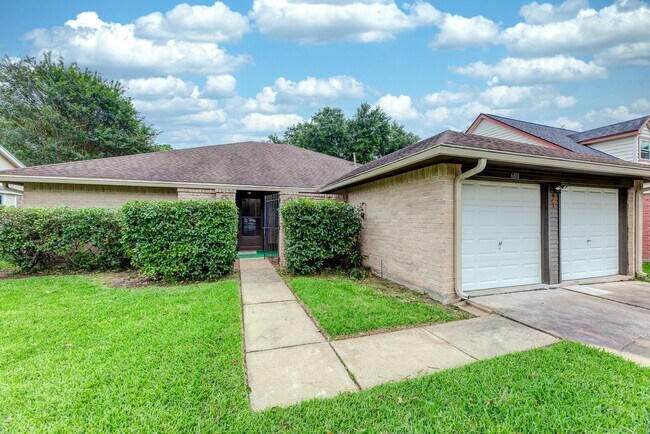 Building Photo - 6818 Brockington Dr
