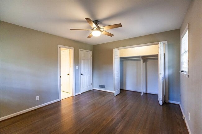 Building Photo - 2418 Sagamore Hills Dr