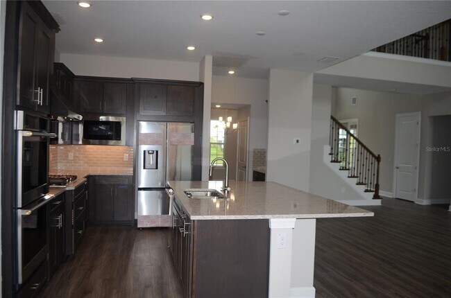 Building Photo - 34109 Tributary Ct