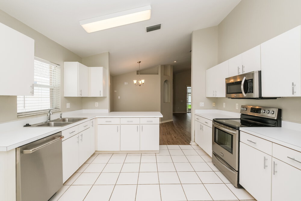 Building Photo - 9339 Hidden Water Cir