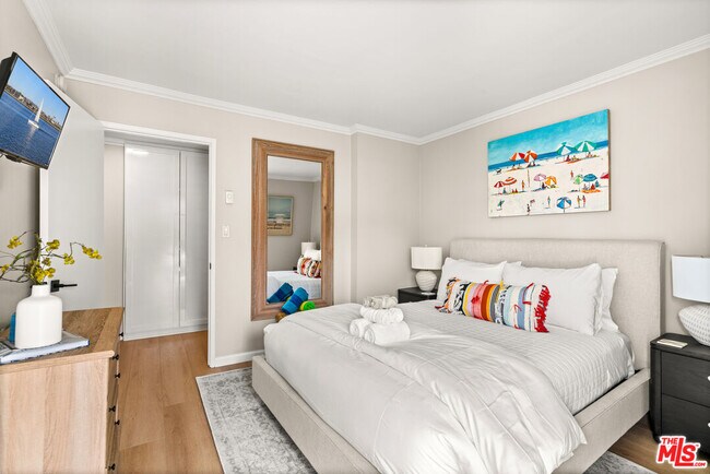 Building Photo - 457 Coast Blvd