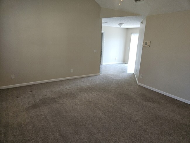 Building Photo - 403 Ford Ct