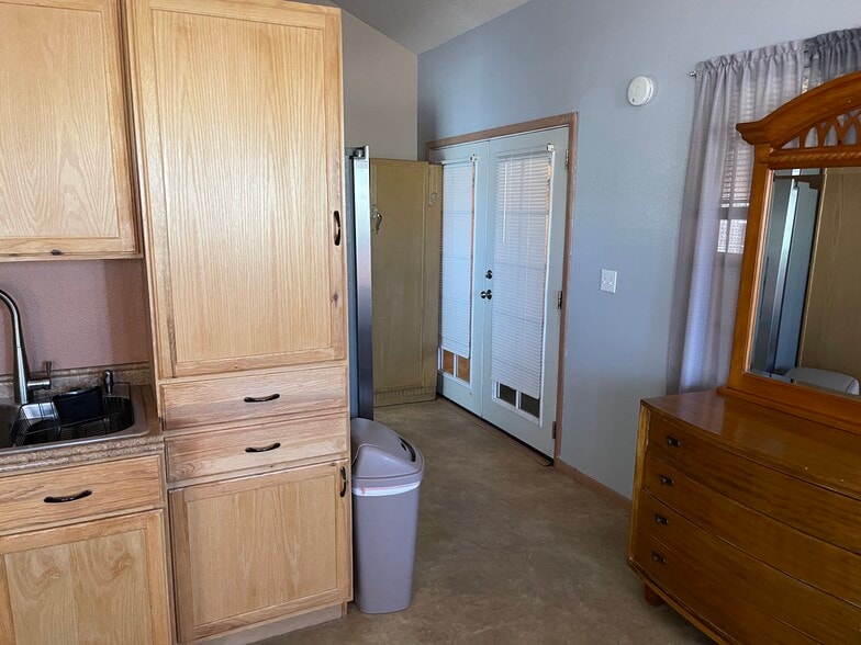 Building Photo - 276 Glorieta Hwy