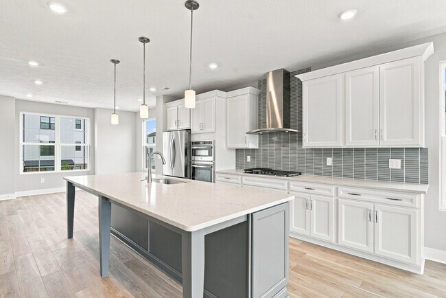 Building Photo - 6411 Coverage Ct