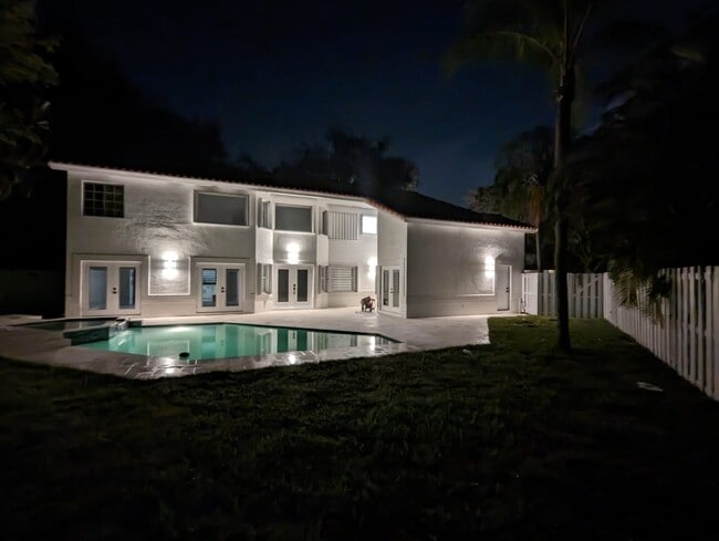 Building Photo - 5720 NW 61st Pl