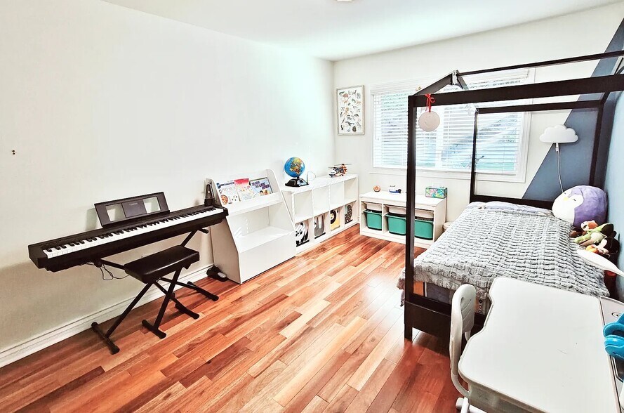 Building Photo - 4719 Dunman Ave