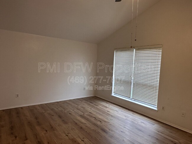 Building Photo - 1818 Andover Dr