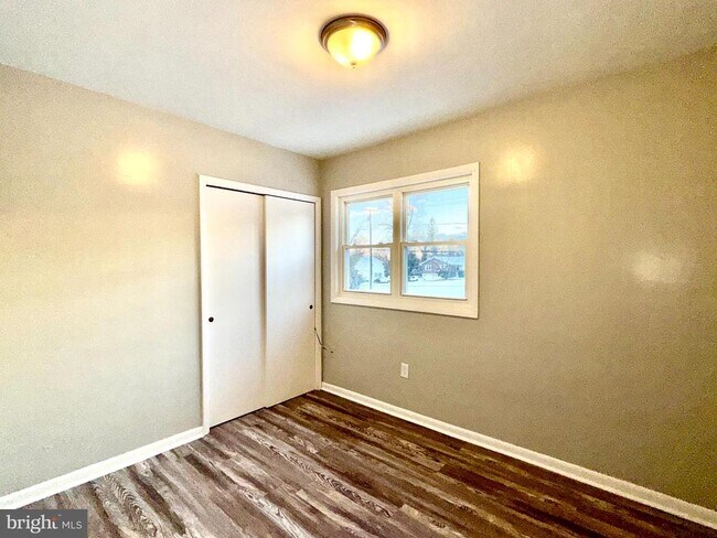 Building Photo - 5233 Kerger Rd