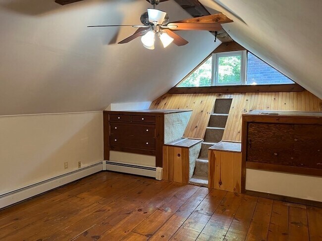 Building Photo - 120 Bond Rd