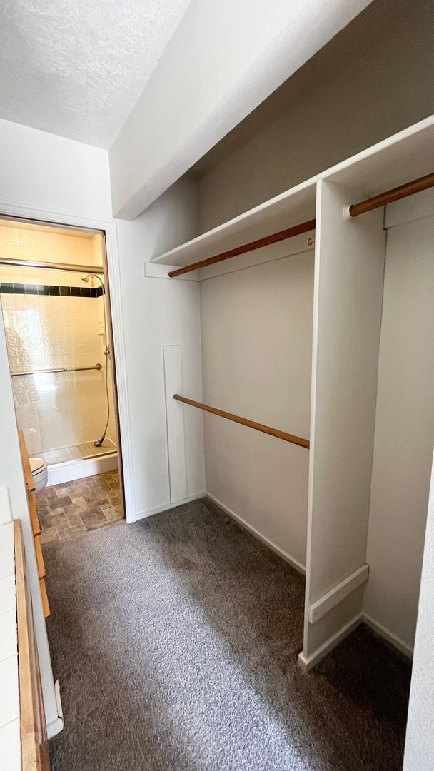 Building Photo - 2 Bedroom/1.5 Bathroom unit in Murray!