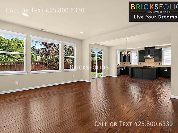 Building Photo - 814 Mount Baker Pl NE