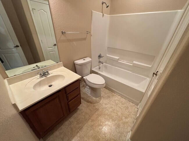 Building Photo - 10236 Grizzly Oak Dr