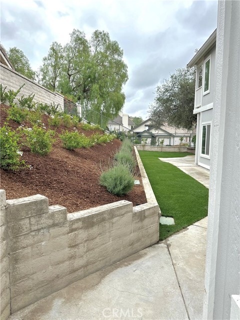 Building Photo - 2 Wellesley Ct