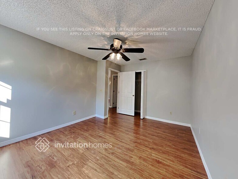 Building Photo - 9633 Blowing Rock Cir N