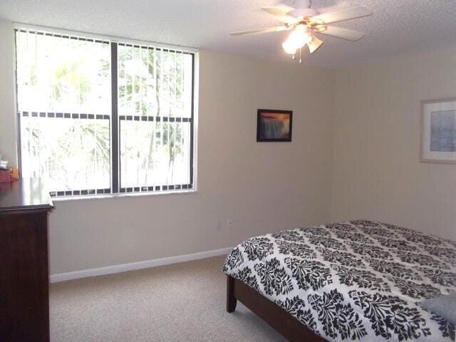 Building Photo - 2025 Lavers Cir