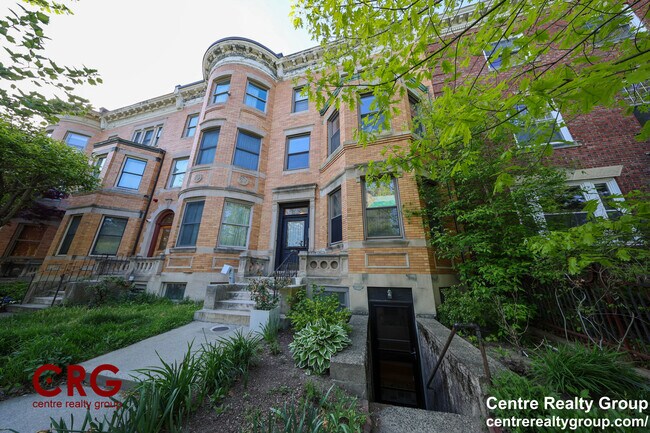 Building Photo - 1728 Beacon St