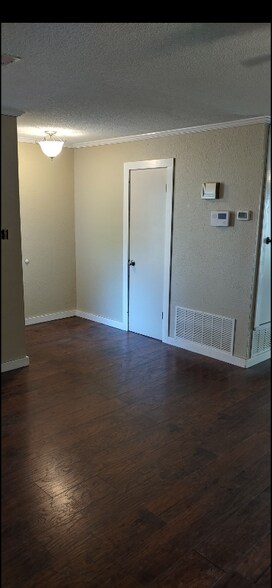 Building Photo - 1405 Ocotilla Dr