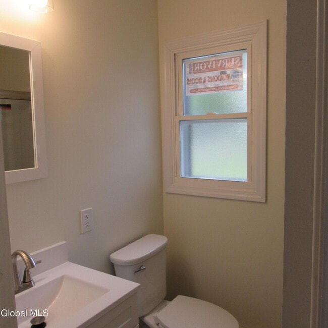 Building Photo - 5 Sunset Dr