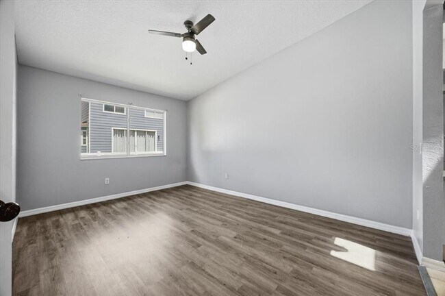 Building Photo - 102 Mango Dr