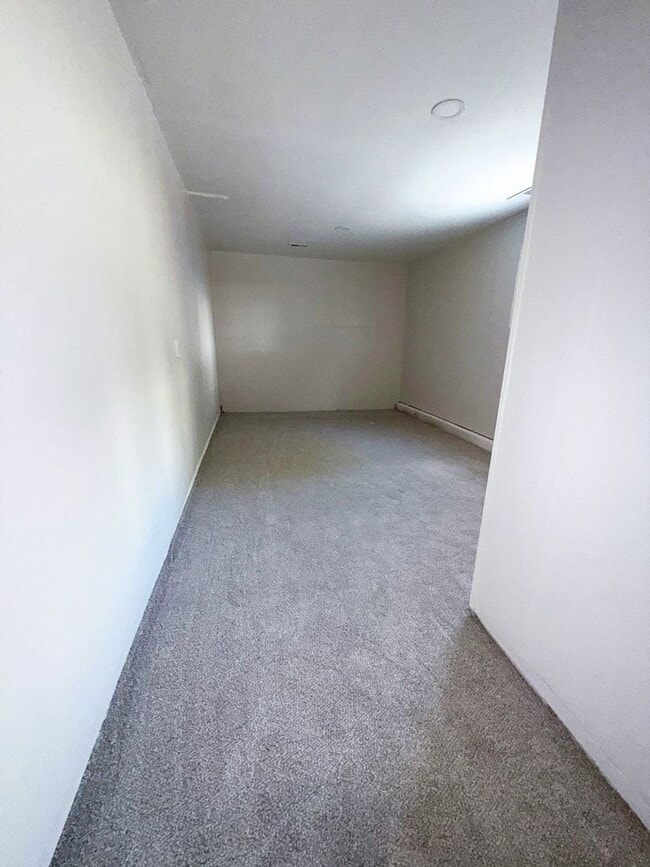 Building Photo - Beautifully Updated 4-Bedroom Ranch on a Peaceful Cul-de-Sac!