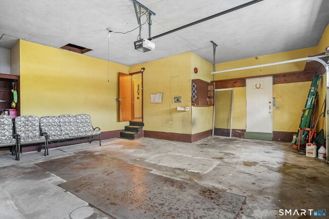 Building Photo - 4487 Madison Ave