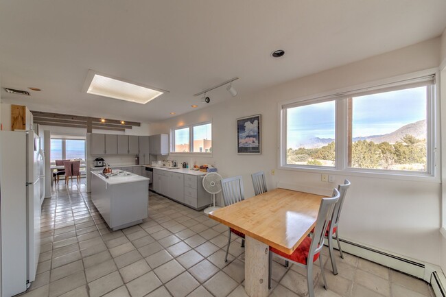 Building Photo - SANDIA HEIGHTS EXECUTIVE RENTAL 2+Story 3B...