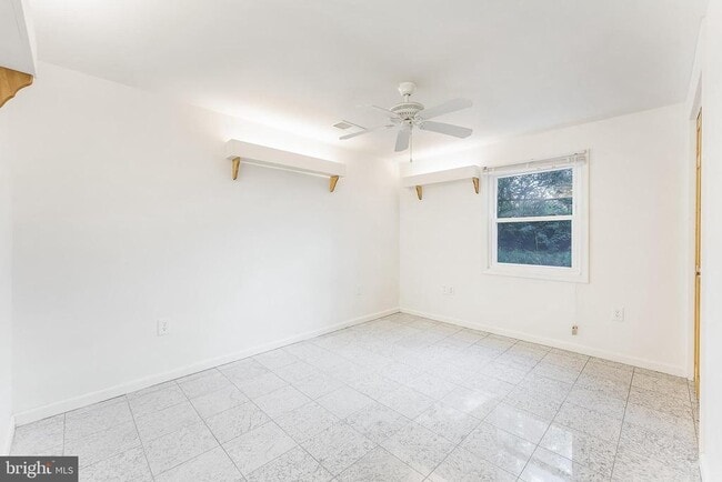 Building Photo - 13805 Fulmer Dr