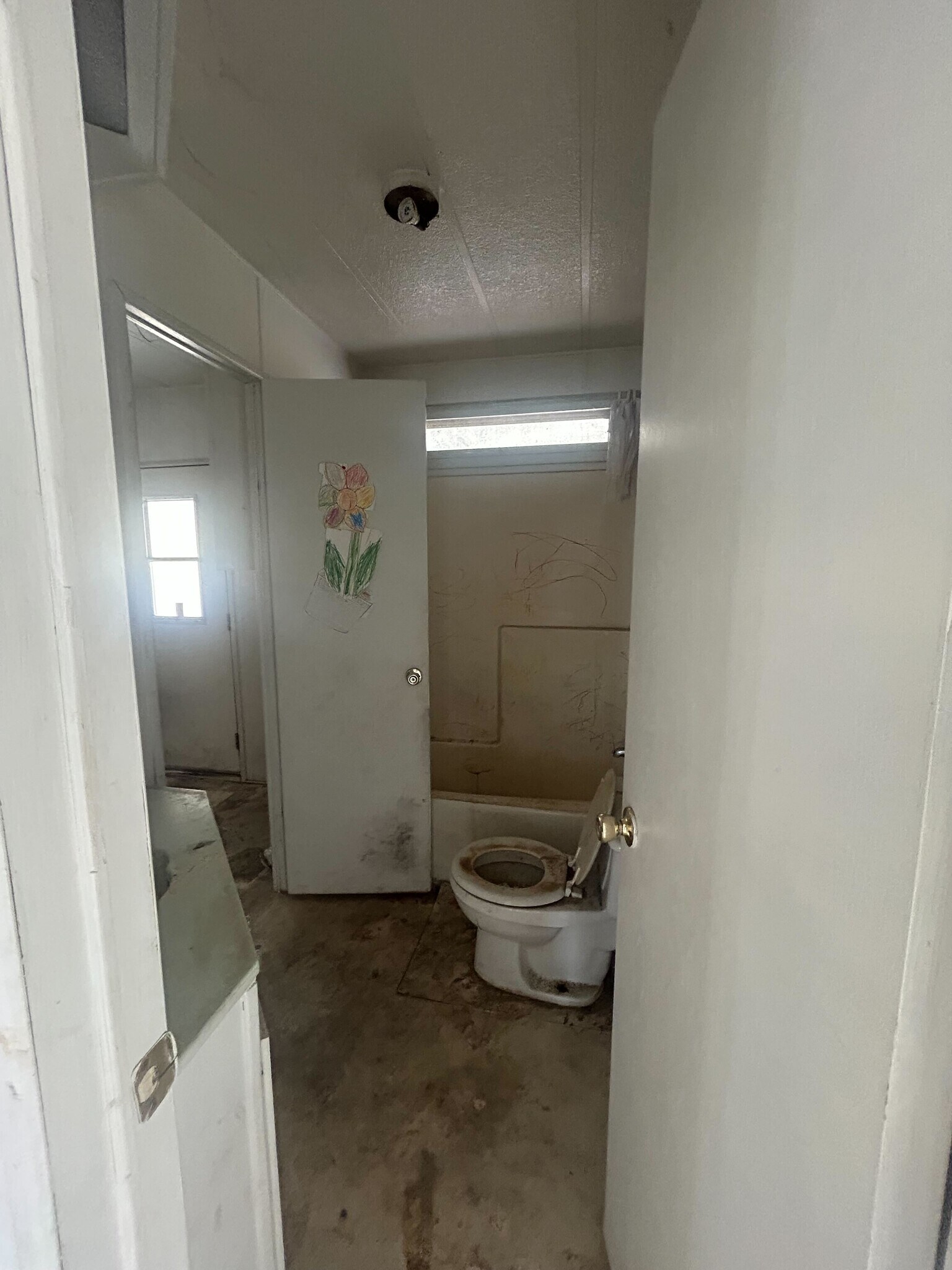 Building Photo - 3601 E Wyoming Ave