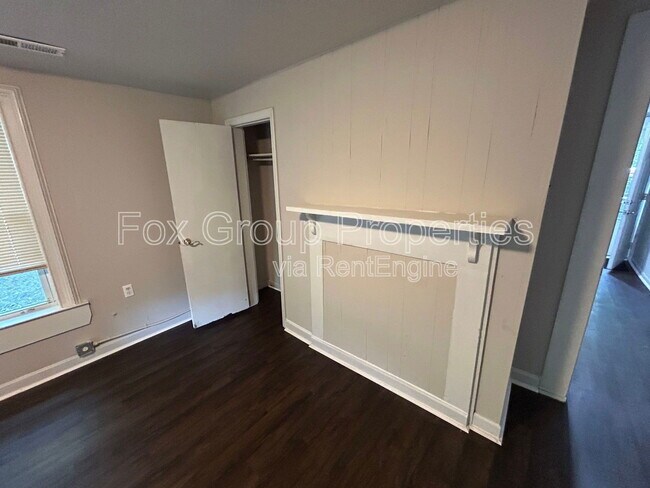 Building Photo - 1612 N McFarland St