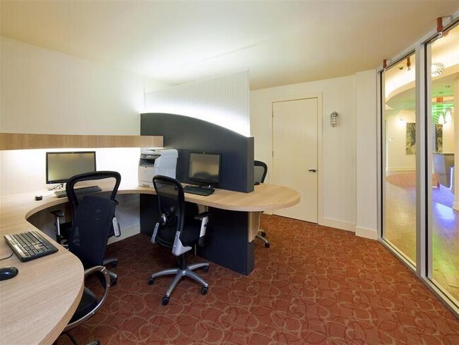 Building Photo - 301 E Cevallos St