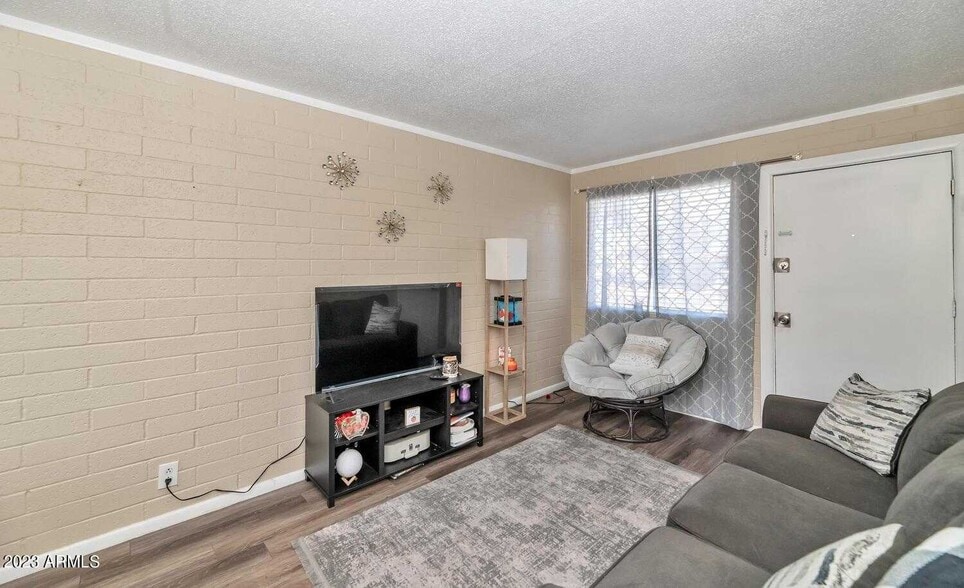 Building Photo - 3123 W Almeria Rd