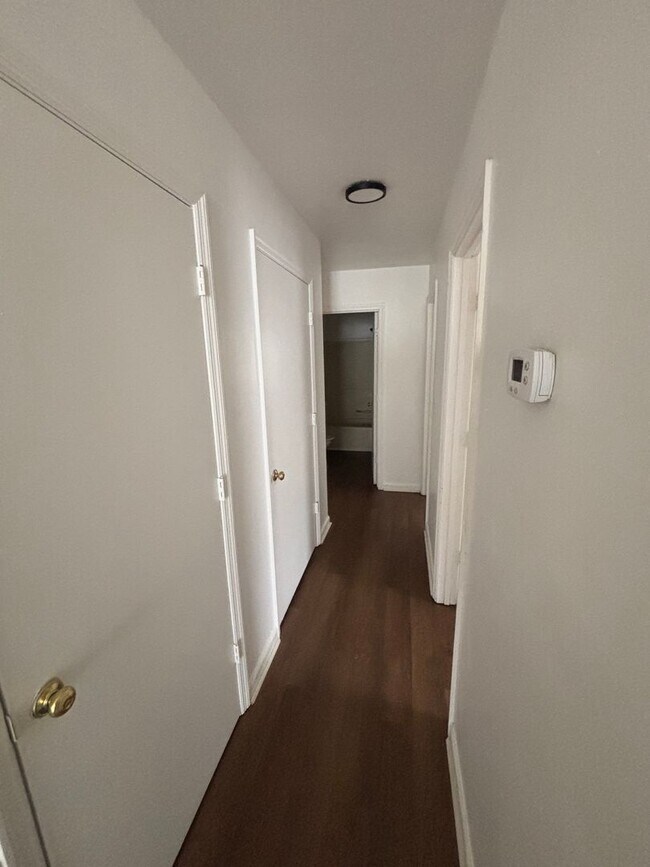 Building Photo - Forest Park Blvd, NW, 1052/1054