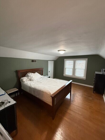 Building Photo - 14 Hallam St