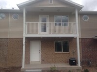 Building Photo - Great 4 Bedroom Ogden Townhouse for Rent