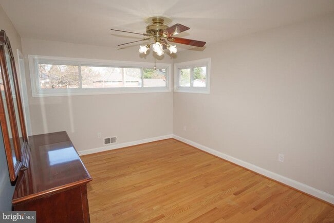 Building Photo - 4305 Elmwood Rd