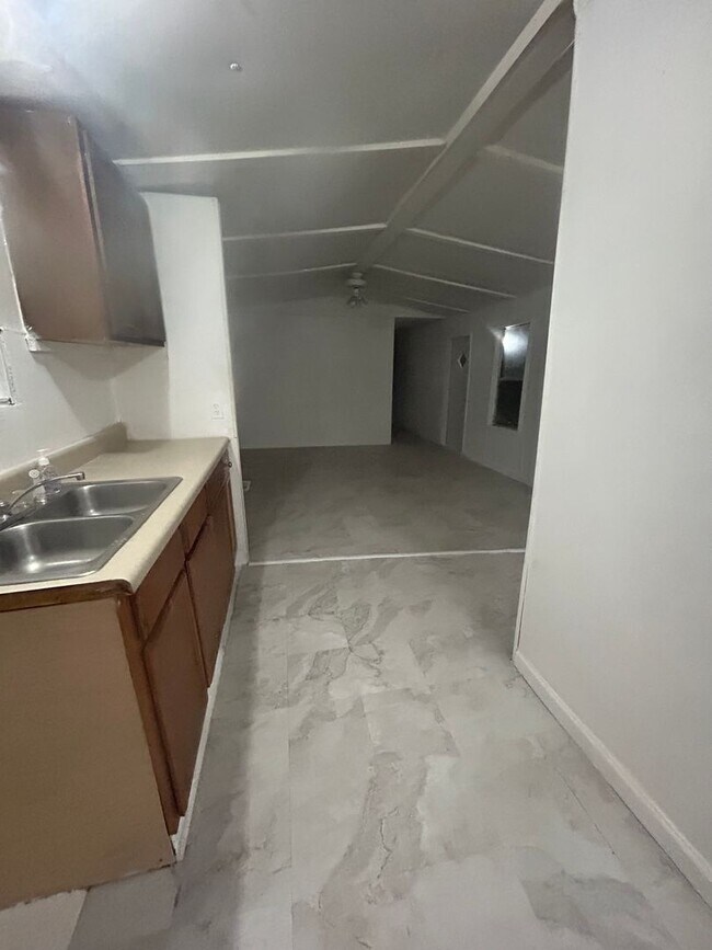 Building Photo - Available Now! Rent this 3 Bedroom Home in Aiken!